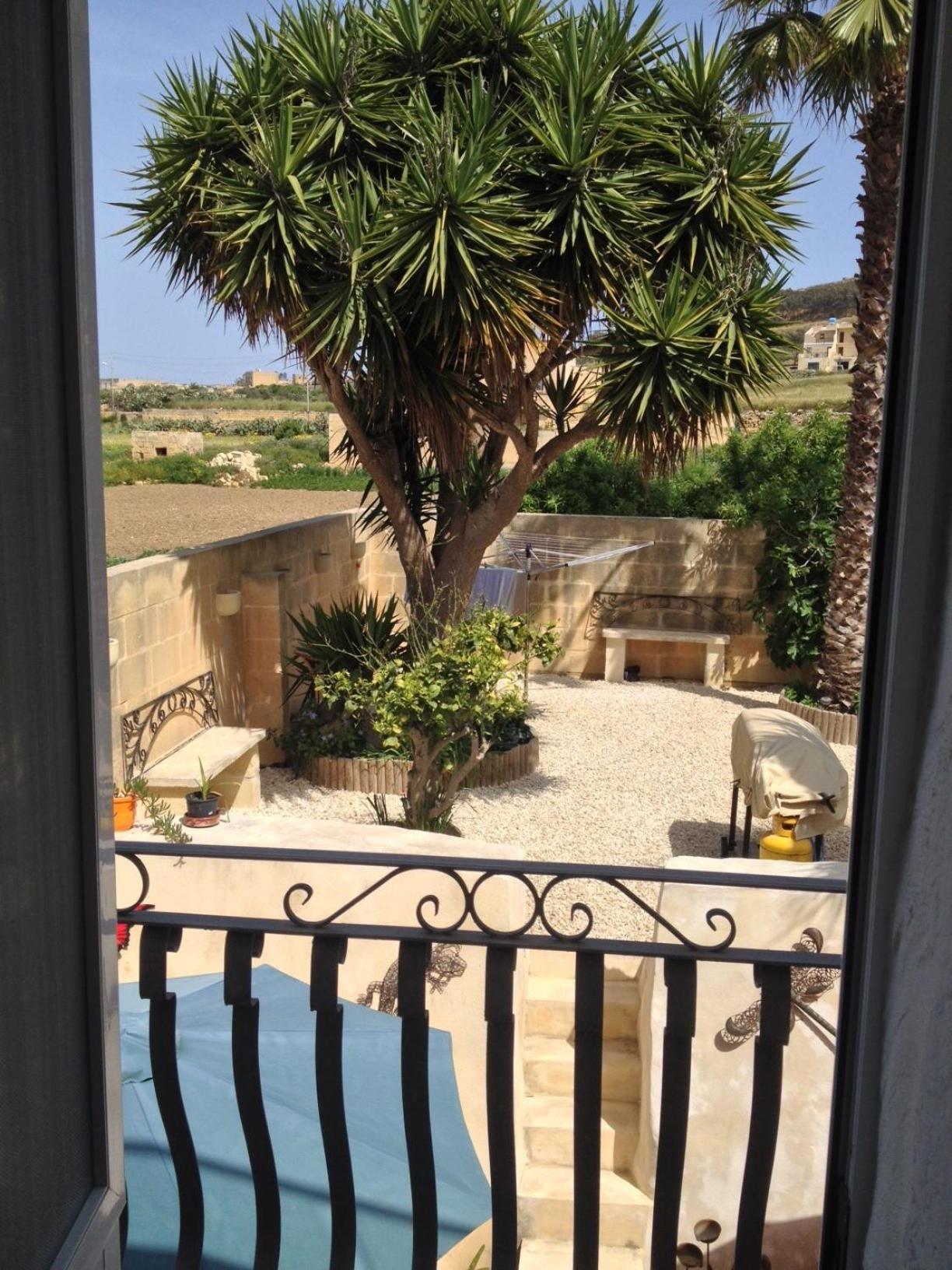 Anna Karistu Accommodation Kerċem Esterno foto