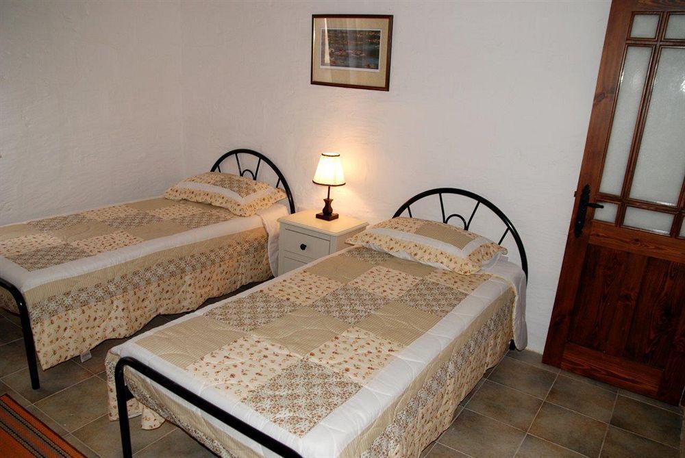 Anna Karistu Accommodation Kerċem Esterno foto